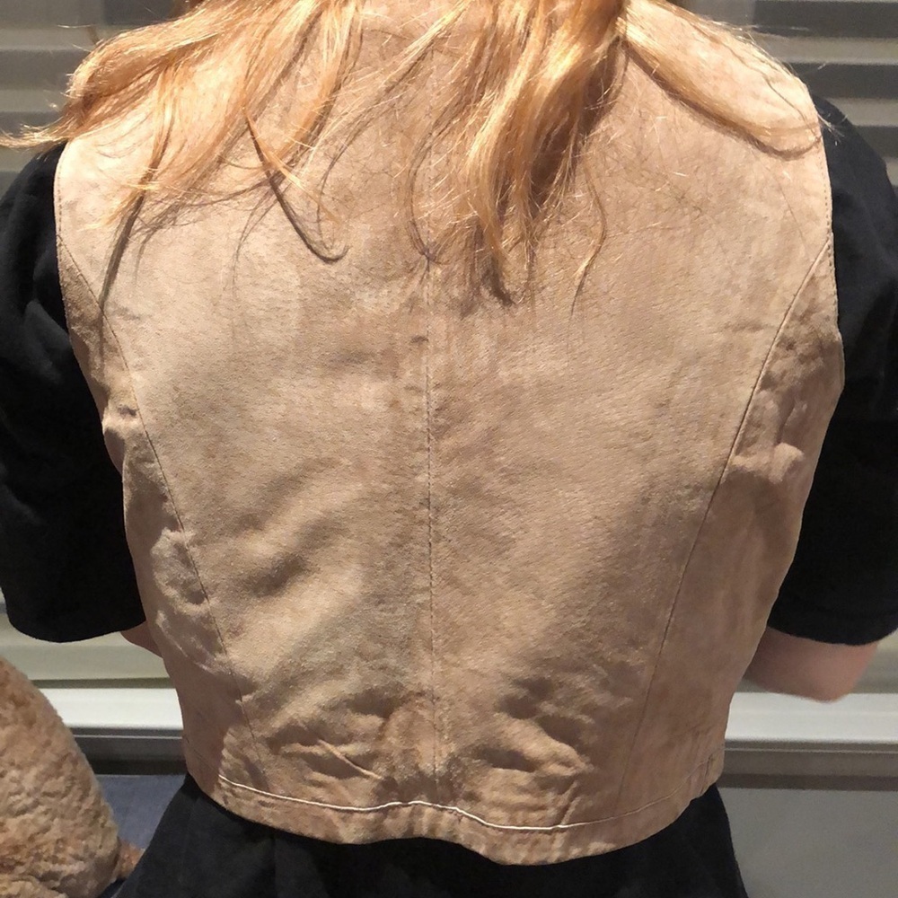 Yokoo beige cropped suede vest in xs - Picture 9 of 9